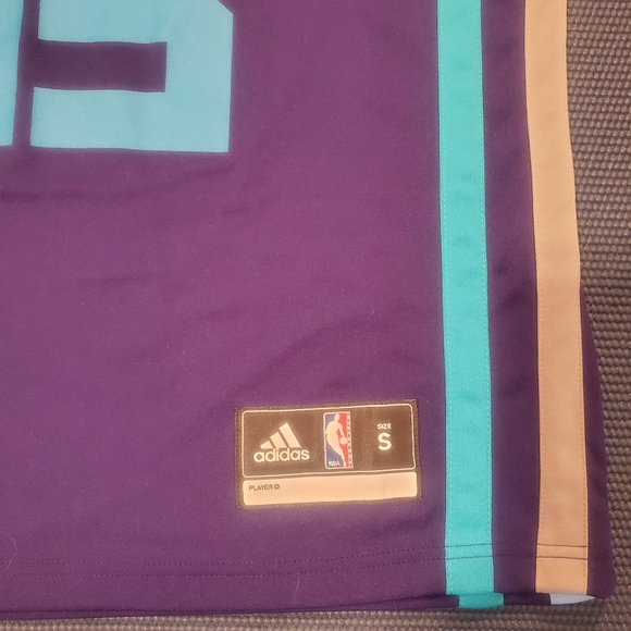 Hornets Jersey - Picture 2 of 4